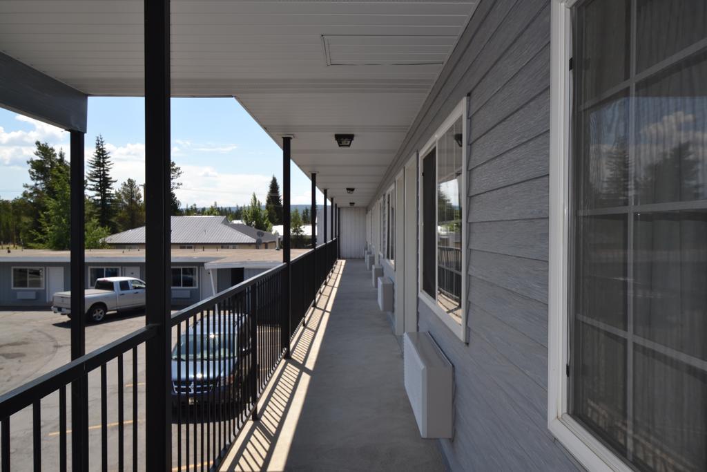 Dude & Roundup Motel West Yellowstone Exterior photo