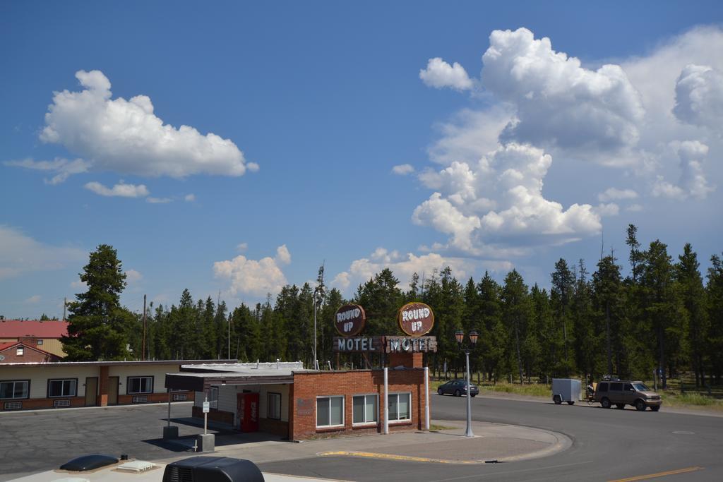 Dude & Roundup Motel West Yellowstone Exterior photo