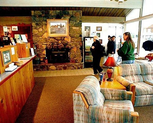 Dude & Roundup Motel West Yellowstone Exterior photo
